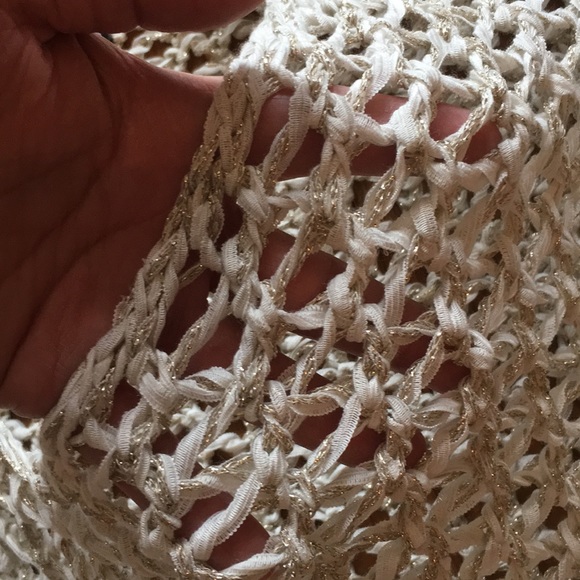 Small Lightweight Sweater - Picture 3 of 4